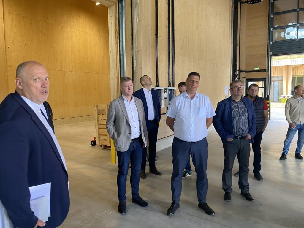 BRA valdes sede Latvijas Finiera kokaudzetava 22Zabaki2221.08.2025. 4